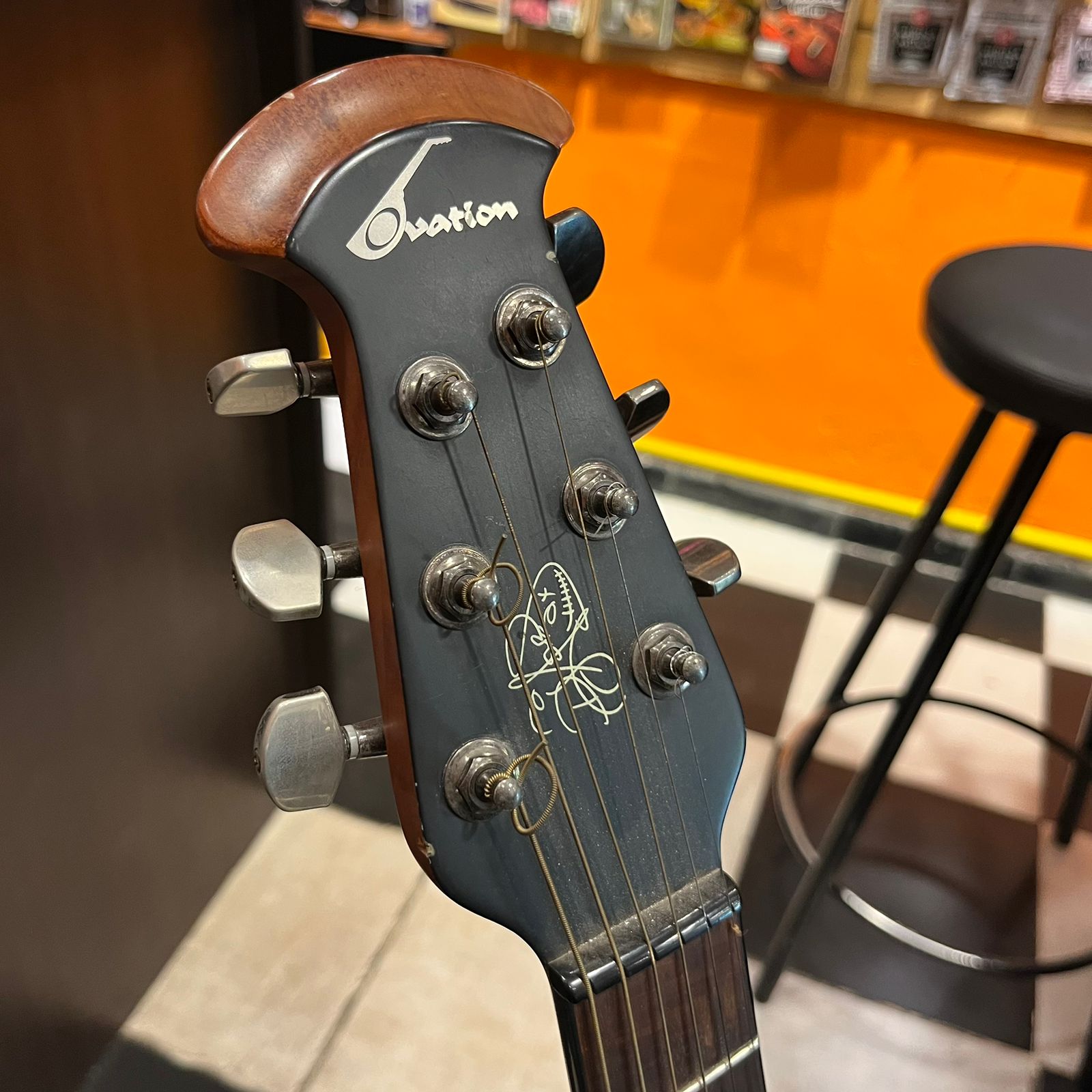 Guitarra Electroacústica Ovation "Demented Collection" Limited Edition DJ Ashba - Image 2